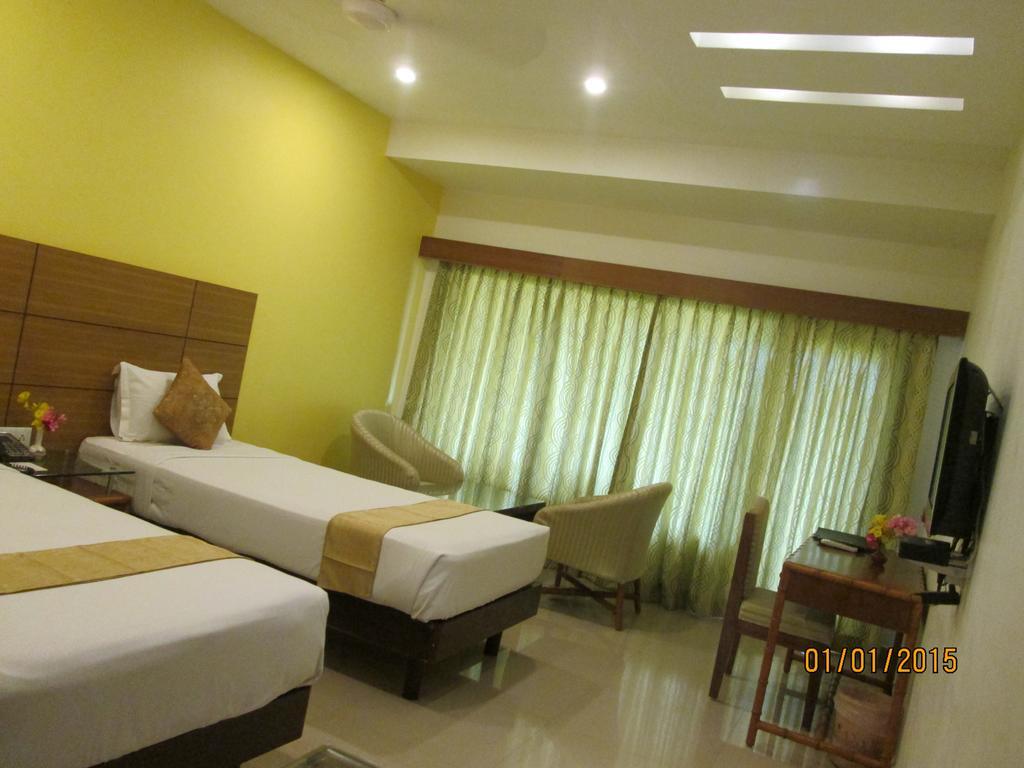 The Ashok Beach Resort Ποντισερί Εξωτερικό φωτογραφία