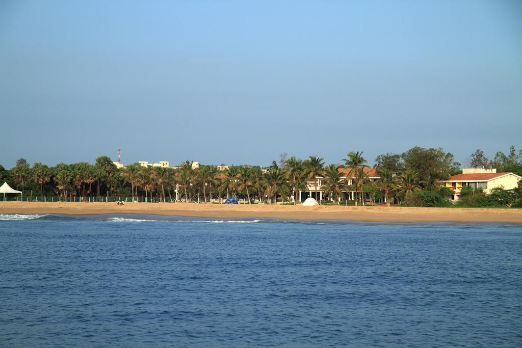 The Ashok Beach Resort Ποντισερί Εξωτερικό φωτογραφία