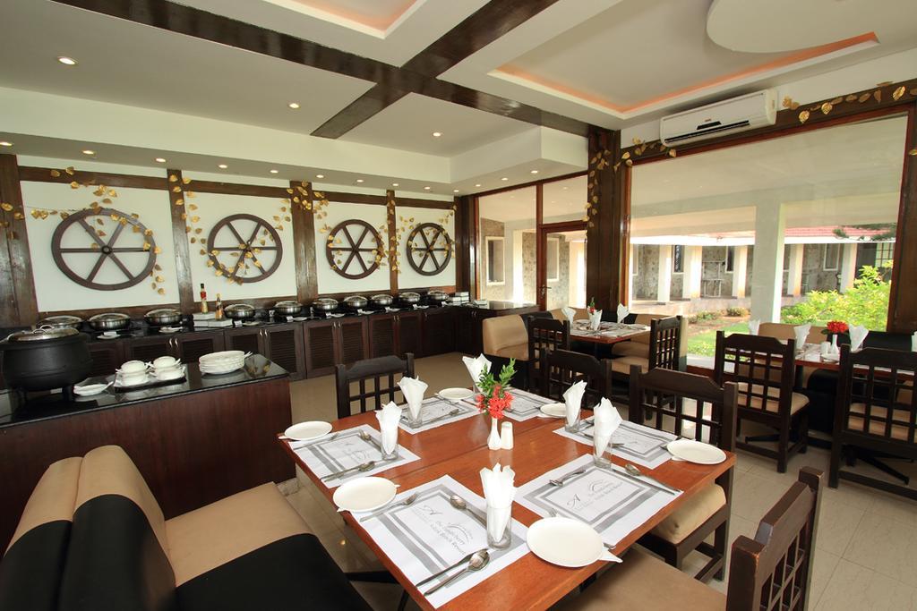 The Ashok Beach Resort Ποντισερί Εξωτερικό φωτογραφία