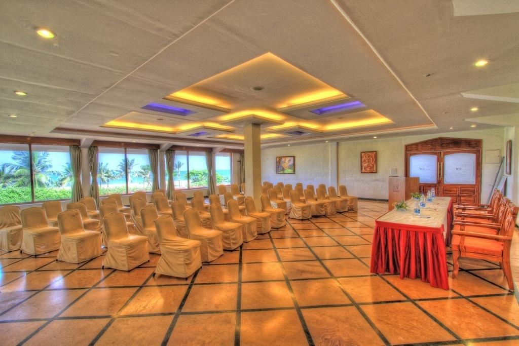The Ashok Beach Resort Ποντισερί Εξωτερικό φωτογραφία