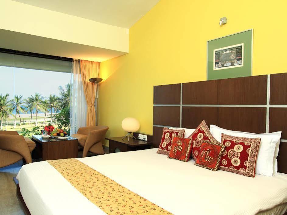 The Ashok Beach Resort Ποντισερί Εξωτερικό φωτογραφία